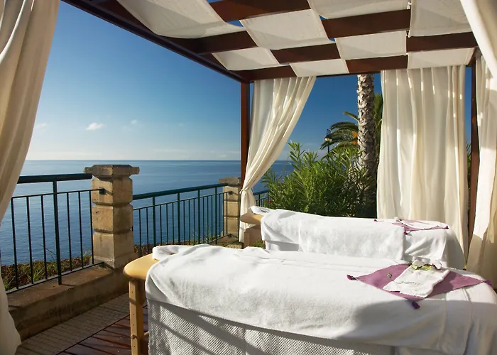 Les At The Cliff Bay - Portobay