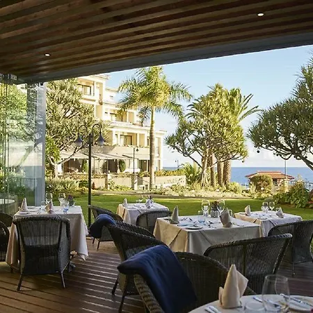 Отель Les At The Cliff Bay - Portobay 5*