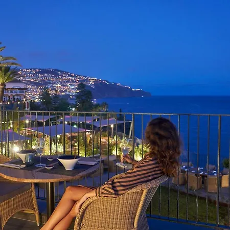 Отель Les At The Cliff Bay - Portobay 5*
