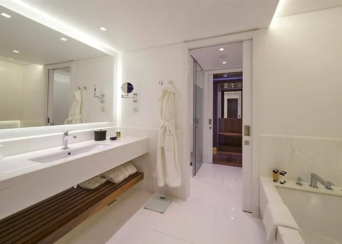 酒店 Les At The Cliff Bay - Portobay 5*