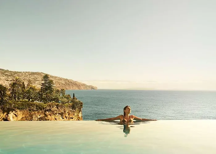 Otel Les At The Cliff Bay - Portobay