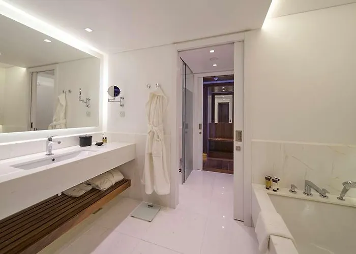 Otel Les At The Cliff Bay - Portobay